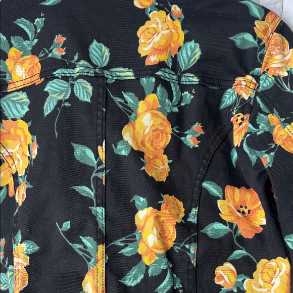 VENUS Black Cropped Jean Jacket with Yellow Rose Print and Green Leaves - Picture 8 of 12